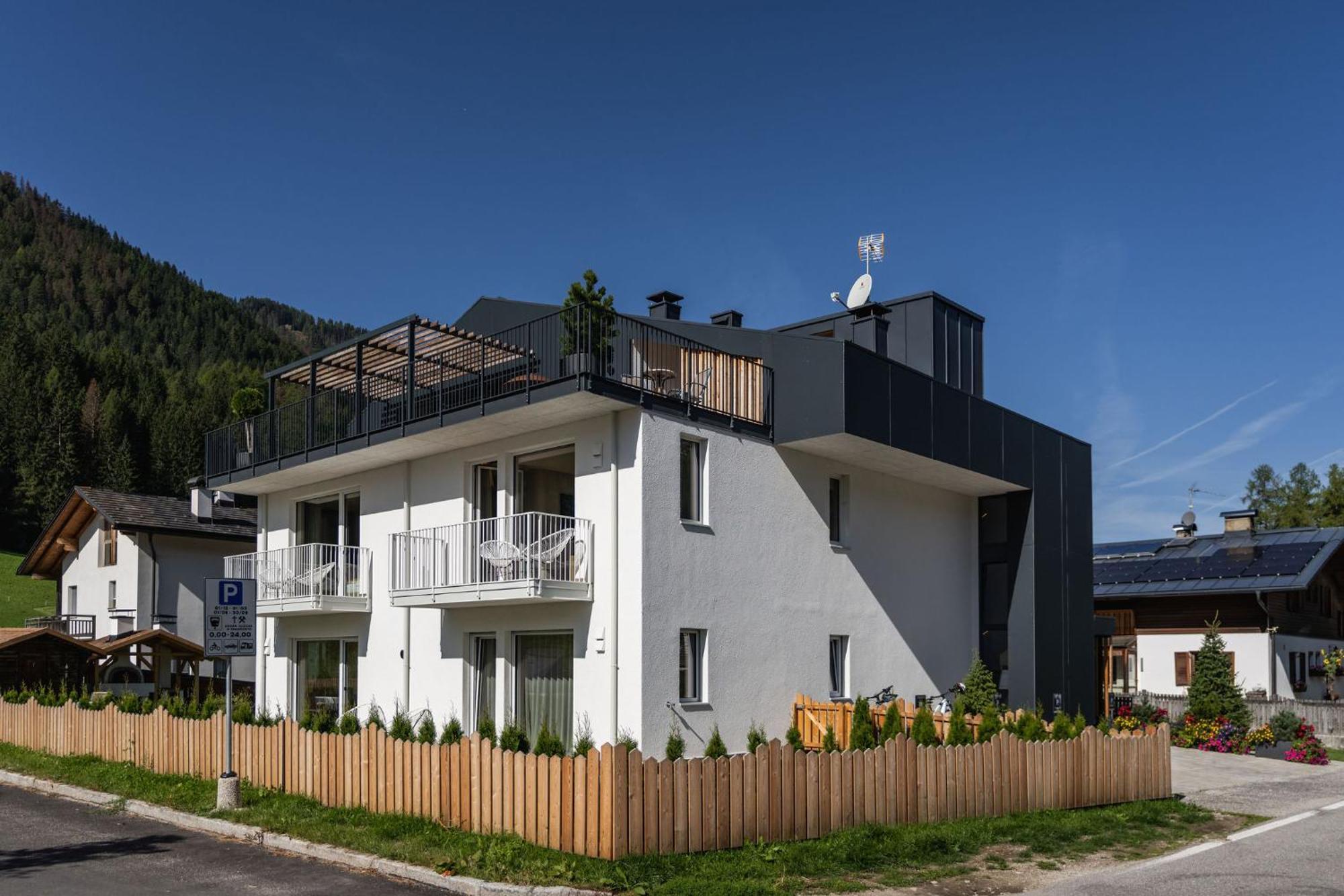Ariane'S Guesthouse 세스토 외부 사진